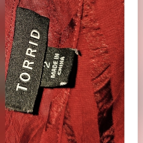 Torrid Womens Faux Wrap Top Plus 2 Maroon Elastic Waist Sheer Elegance Ethereal - Picture 5 of 8